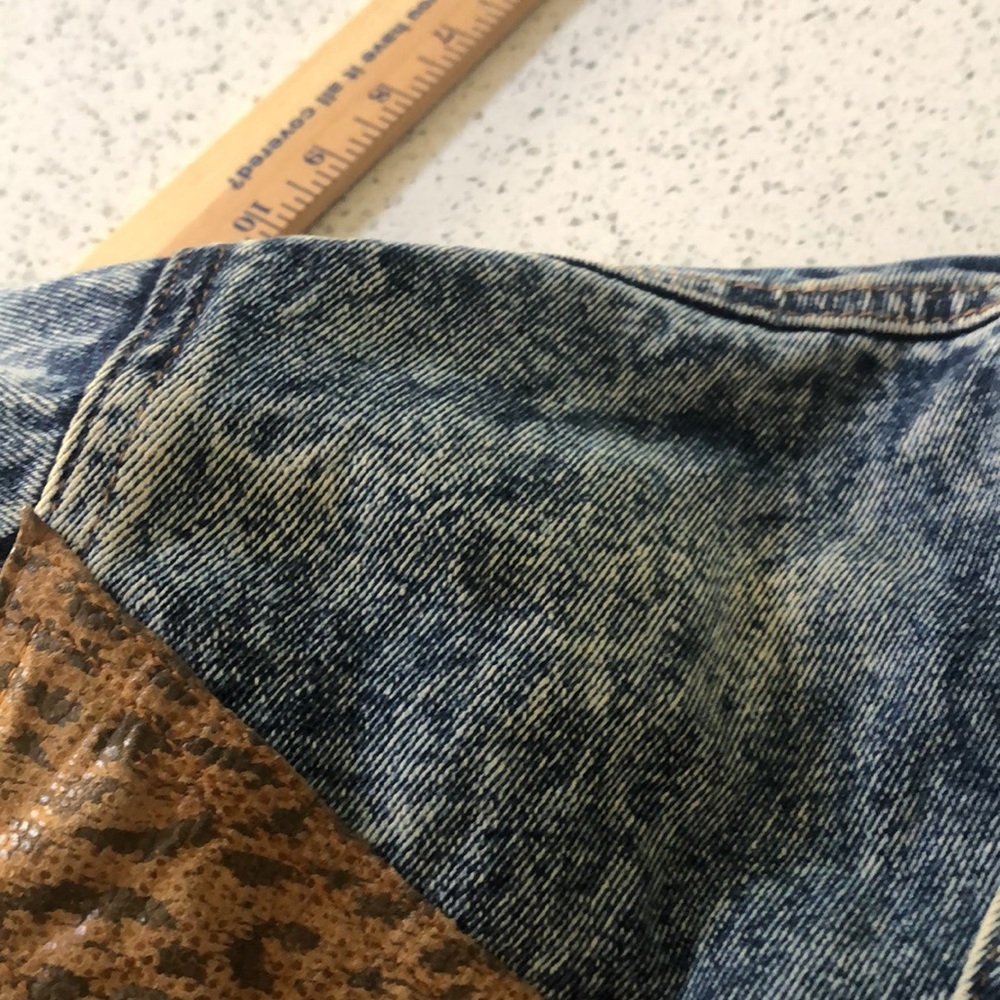 Vintage 80s/90s stone washed denim and leather snake print fringe jacket size S - Picture 16 of 17